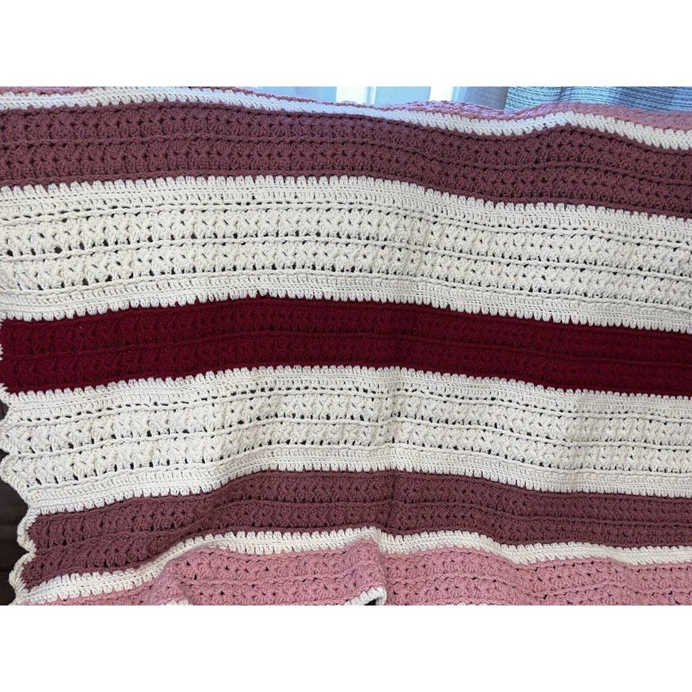 Vintage Hand Crocheted Baby Throw Afghan Pink White 60 Inch X 40 Inch - Picture 3 of 5